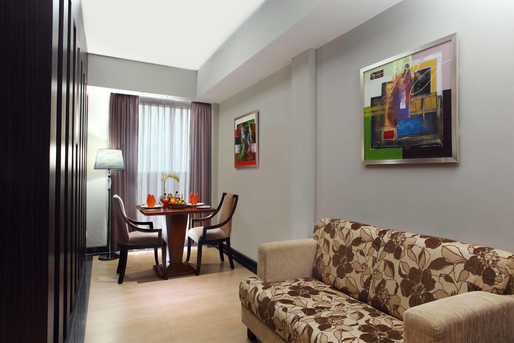 Grand Hatika Hotel Tanjung Pandan Εξωτερικό φωτογραφία