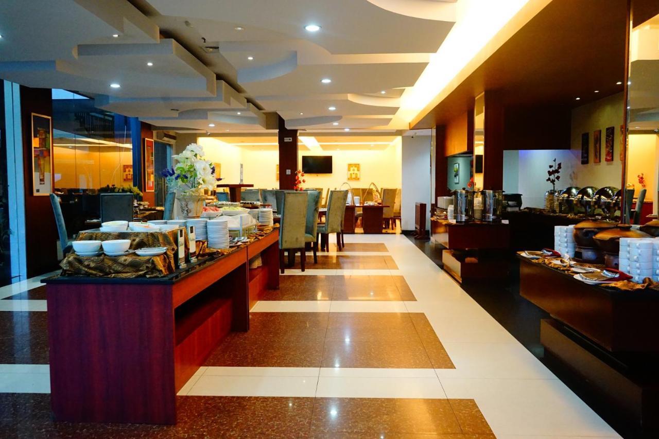 Grand Hatika Hotel Tanjung Pandan Εξωτερικό φωτογραφία