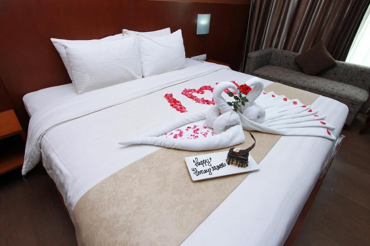 Grand Hatika Hotel Tanjung Pandan Εξωτερικό φωτογραφία