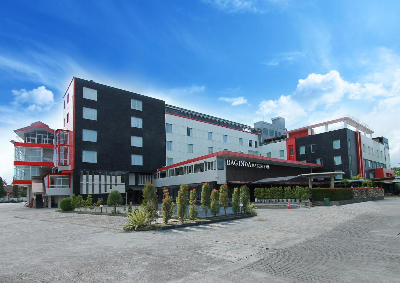 Grand Hatika Hotel Tanjung Pandan Εξωτερικό φωτογραφία