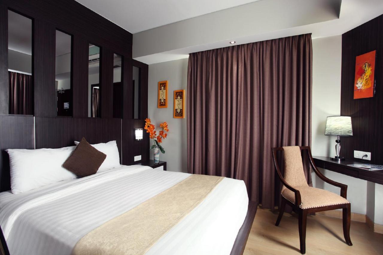 Grand Hatika Hotel Tanjung Pandan Εξωτερικό φωτογραφία